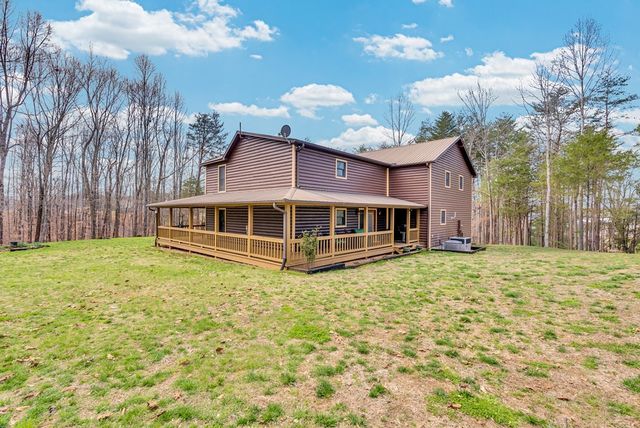 465 Hickory Ln, Sparta, TN 38583