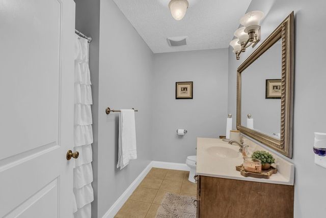 465 Hickory Ln, Sparta, TN 38583