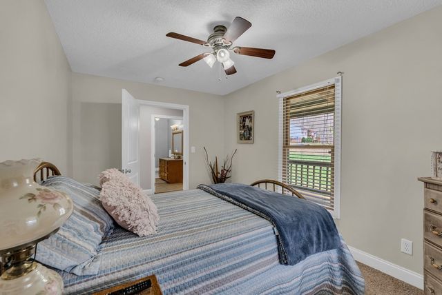 465 Hickory Ln, Sparta, TN 38583