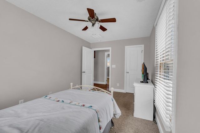 465 Hickory Ln, Sparta, TN 38583