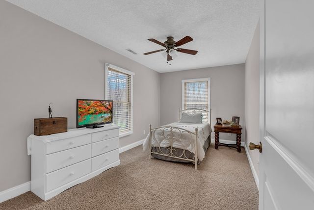 465 Hickory Ln, Sparta, TN 38583