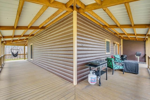 465 Hickory Ln, Sparta, TN 38583