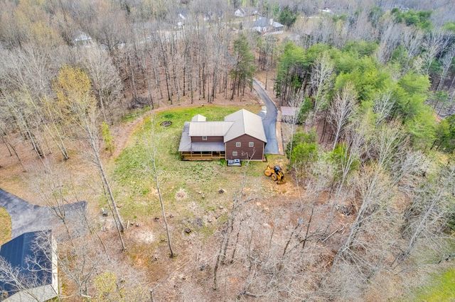 465 Hickory Ln, Sparta, TN 38583