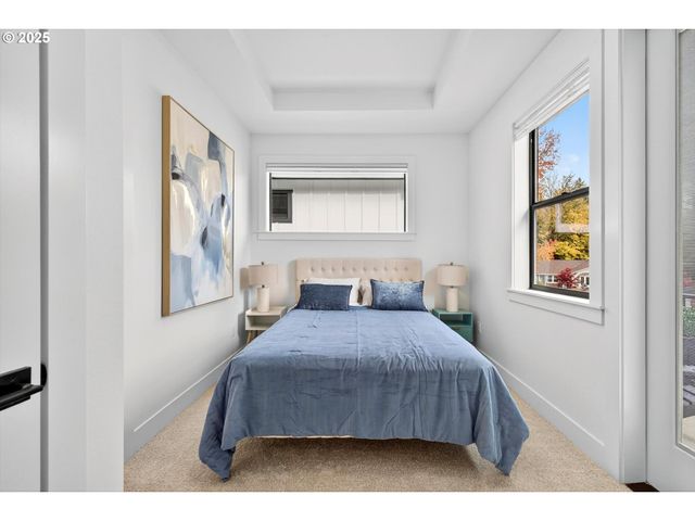 808 3 St C2, Lake Oswego, OR 97034