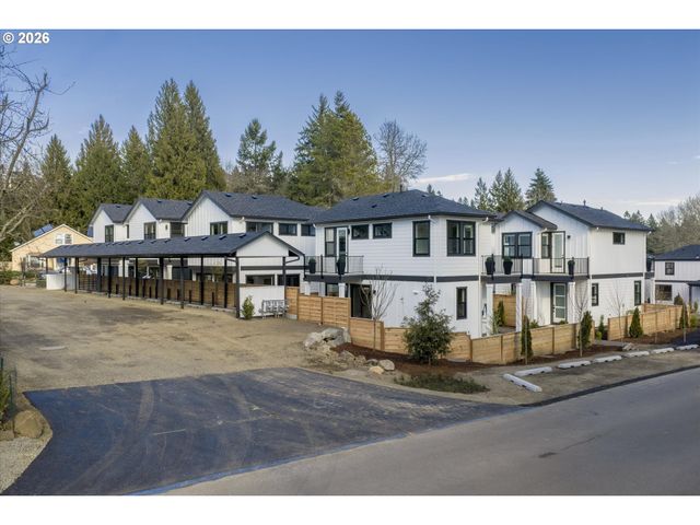 808 3 St C2, Lake Oswego, OR 97034