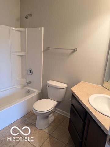 12687 White Chapel Circle, Fishers, IN 46037