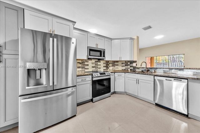 17062 NW 16th St, Pembroke Pines, FL 33028