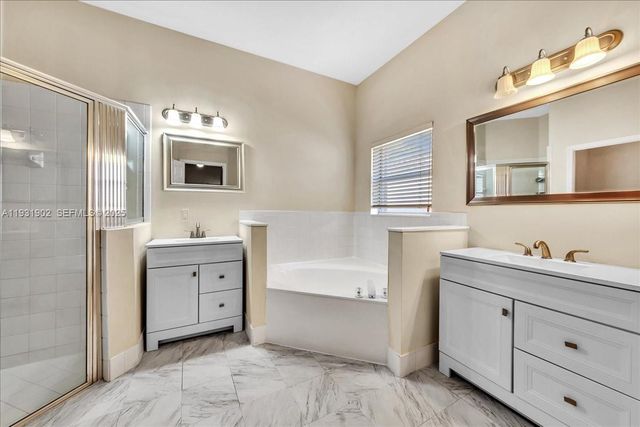 17062 NW 16th St, Pembroke Pines, FL 33028