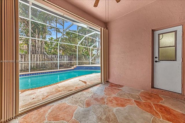 17062 NW 16th St, Pembroke Pines, FL 33028