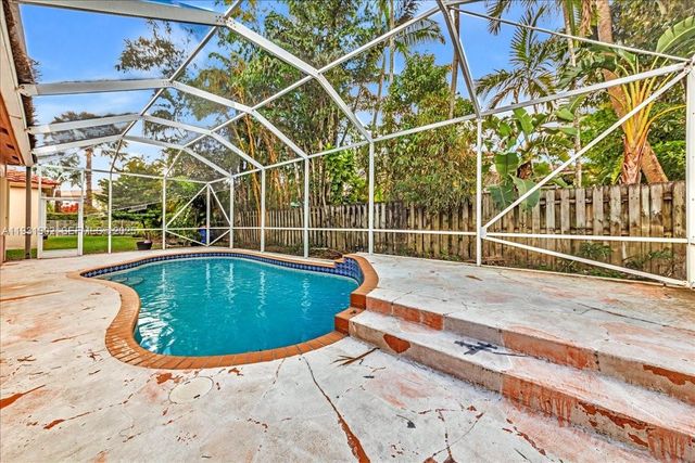 17062 NW 16th St, Pembroke Pines, FL 33028