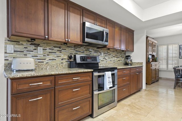 5734 E BETTY ELYSE Lane, Scottsdale, AZ 85254