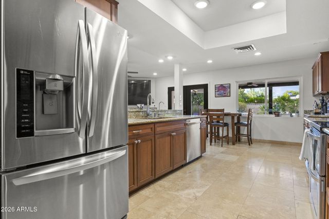 5734 E BETTY ELYSE Lane, Scottsdale, AZ 85254