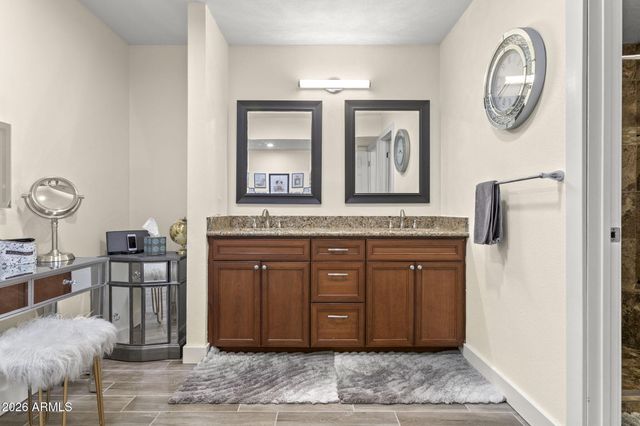 5734 E BETTY ELYSE Lane, Scottsdale, AZ 85254