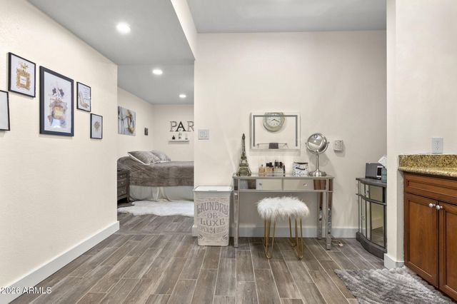 5734 E BETTY ELYSE Lane, Scottsdale, AZ 85254