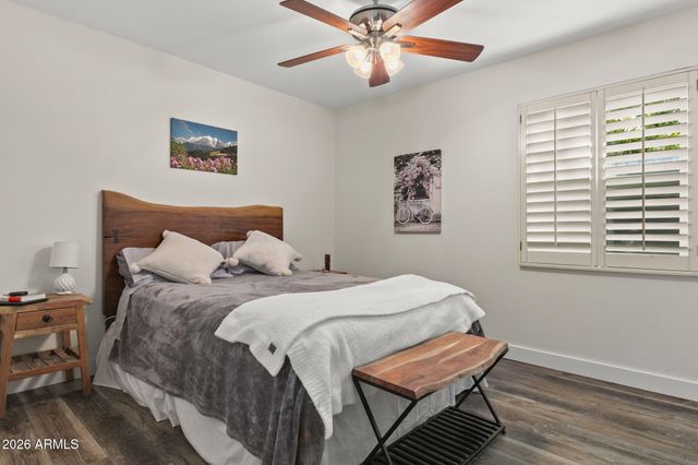 5734 E BETTY ELYSE Lane, Scottsdale, AZ 85254