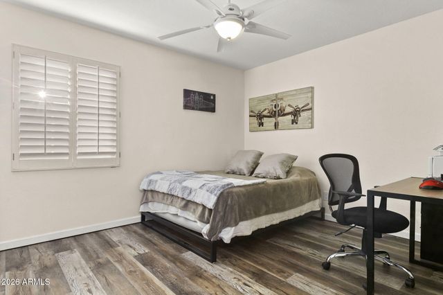 5734 E BETTY ELYSE Lane, Scottsdale, AZ 85254