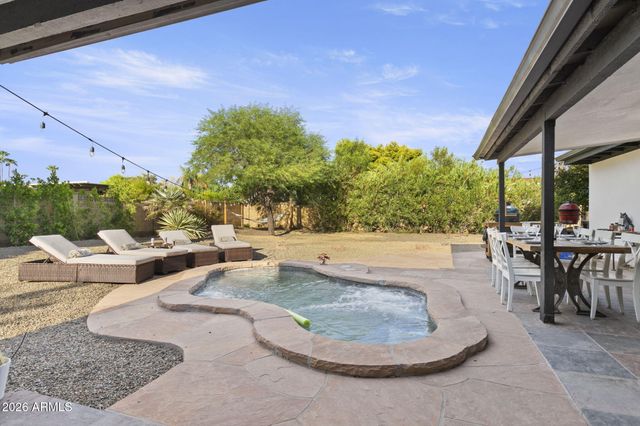5734 E BETTY ELYSE Lane, Scottsdale, AZ 85254