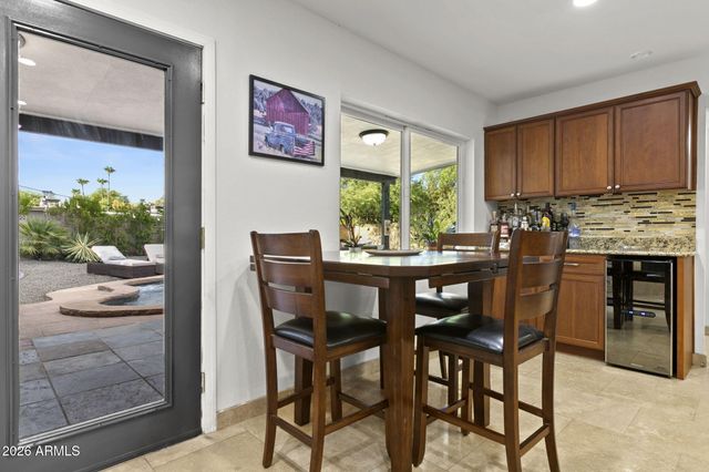 5734 E BETTY ELYSE Lane, Scottsdale, AZ 85254