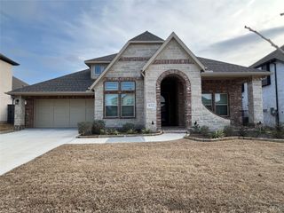 832 Blue Yucca Lane, Little Elm, TX 76227