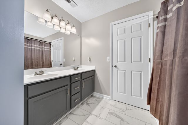 1237 Murray Ct, Lebanon, TN 37087
