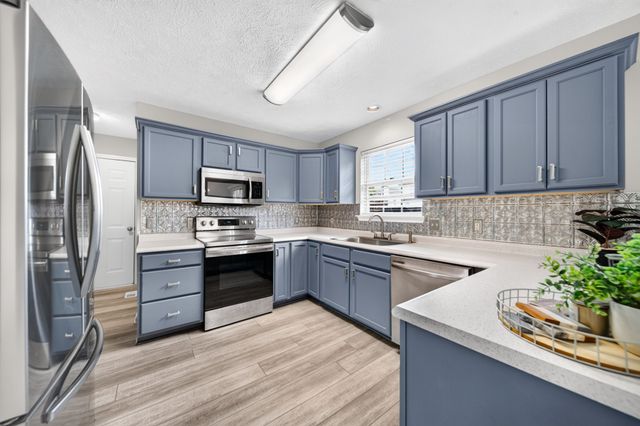 1237 Murray Ct, Lebanon, TN 37087