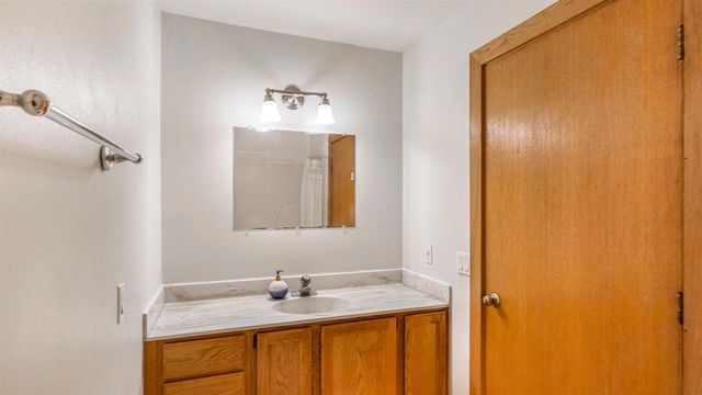 16 N Allen Street, Madison, WI 53726