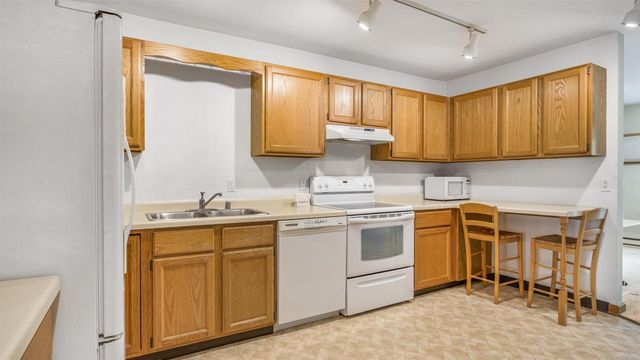 16 N Allen Street, Madison, WI 53726