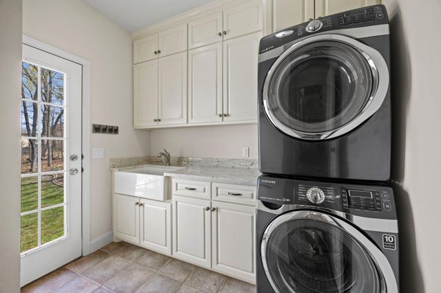 15224 Fairway Heights Road NW, Prior Lake, MN 55372