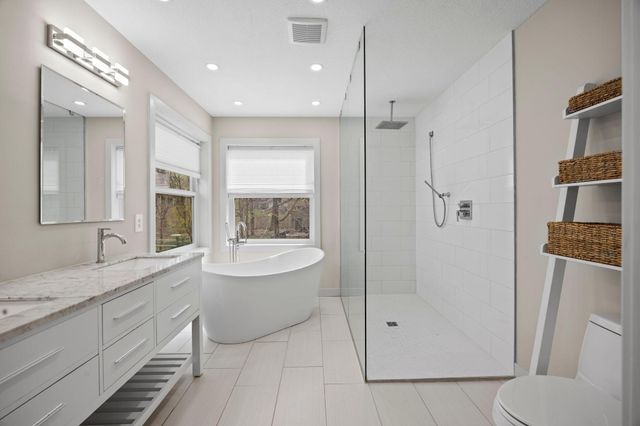 15224 Fairway Heights Road NW, Prior Lake, MN 55372