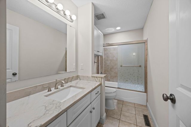 15224 Fairway Heights Road NW, Prior Lake, MN 55372