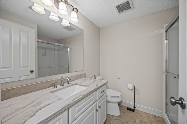 15224 Fairway Heights Road NW, Prior Lake, MN 55372