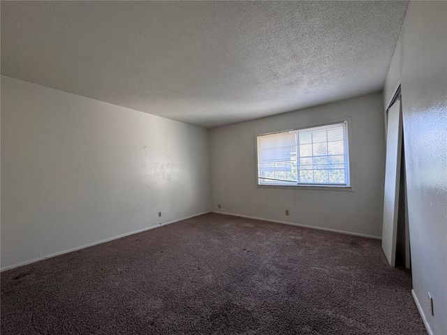 1207 21st Ave Place, Coralville, IA 52241