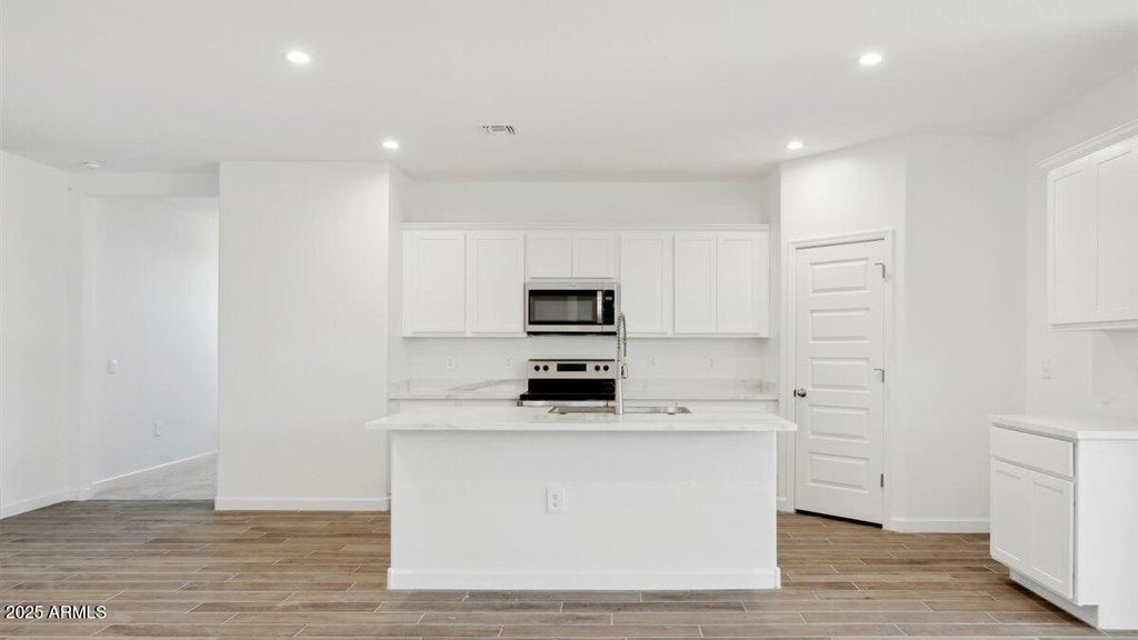 2886 W Stearn Avenue, Apache Junction, AZ 85120 — photo 5