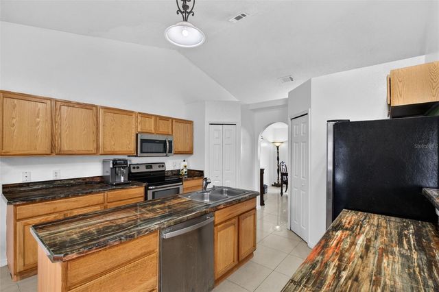541 ADRIEL AVENUE, Winter Haven, FL 33880