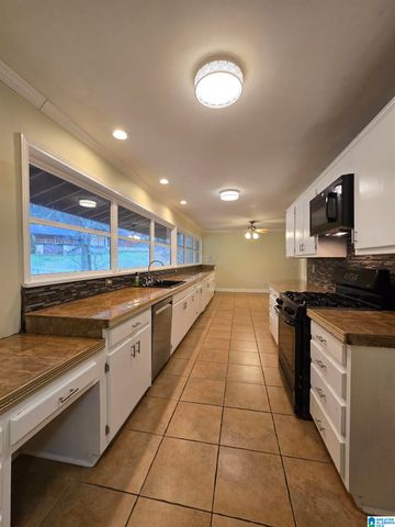8 MARK WOODS ROAD, Anniston, AL 36207