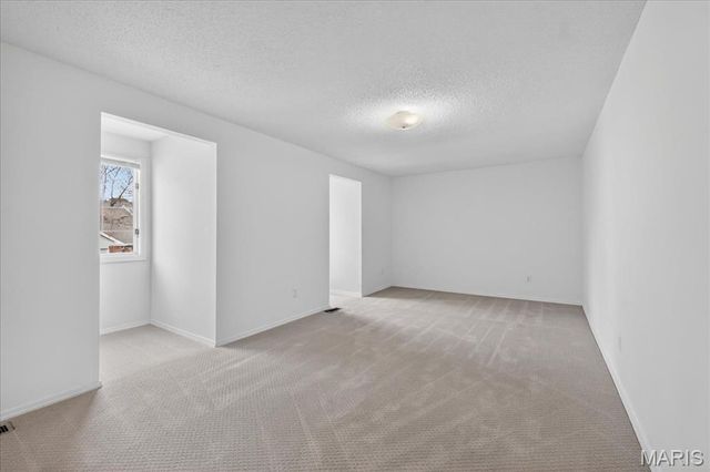 13304 Wood Chapel Drive, Chesterfield, MO 63141