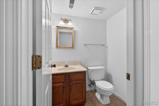 13304 Wood Chapel Drive, Chesterfield, MO 63141