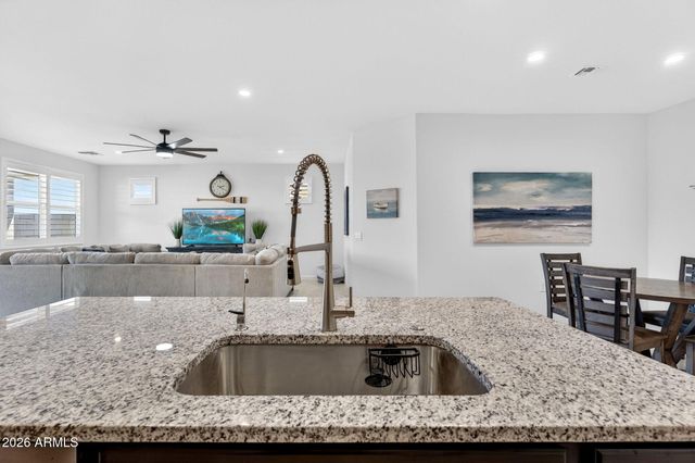 9871 S Palo Verde Drive, Apache Junction, AZ 85120