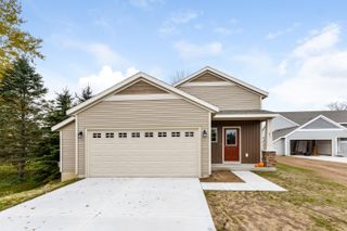 19 Carrie Street, Sparta, MI 49345