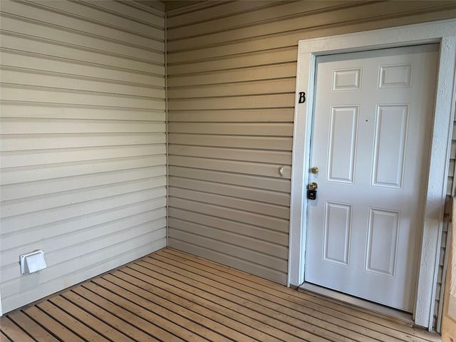 7107 Silver Dale DR B, Austin, TX 78736