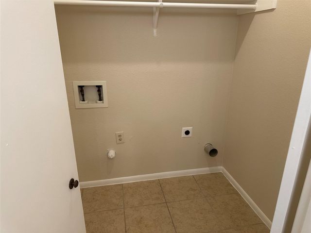 7107 Silver Dale DR B, Austin, TX 78736