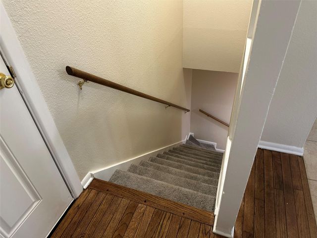 7107 Silver Dale DR B, Austin, TX 78736
