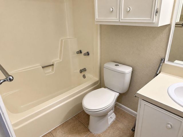 7107 Silver Dale DR B, Austin, TX 78736