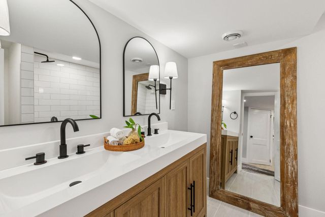 5853 Sheridan Avenue S, Minneapolis, MN 55410