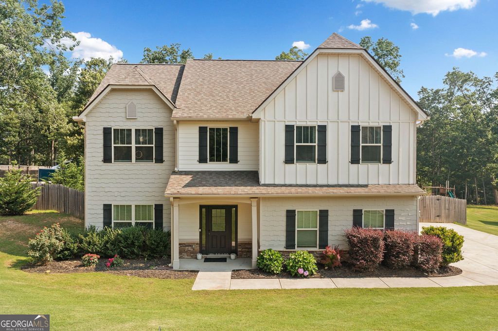 13 Four Feathers Lane NE, Rydal, GA 30171