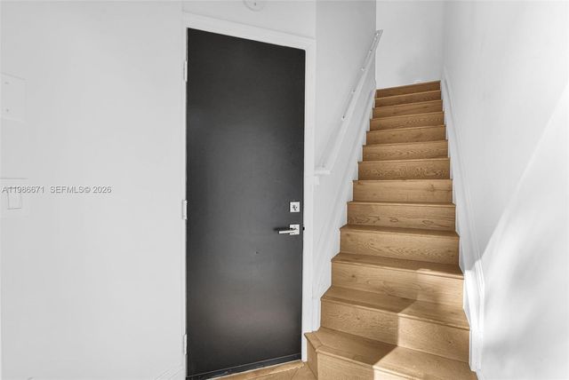 2107 SE 10th Ave 817, Fort Lauderdale, FL 33316