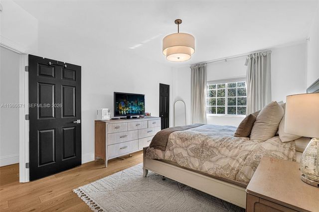 2107 SE 10th Ave 817, Fort Lauderdale, FL 33316