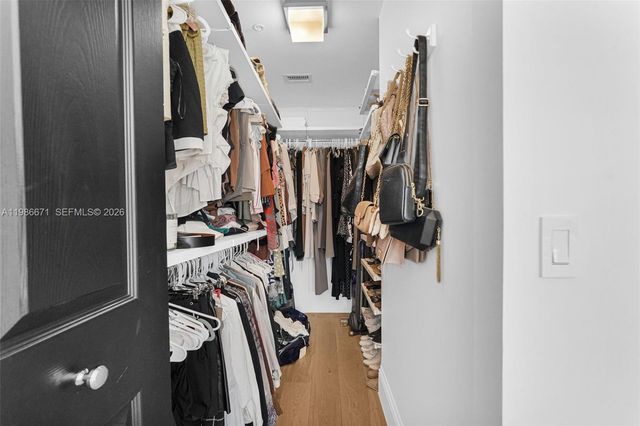 2107 SE 10th Ave 817, Fort Lauderdale, FL 33316