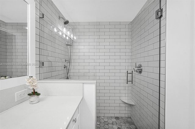 2107 SE 10th Ave 817, Fort Lauderdale, FL 33316