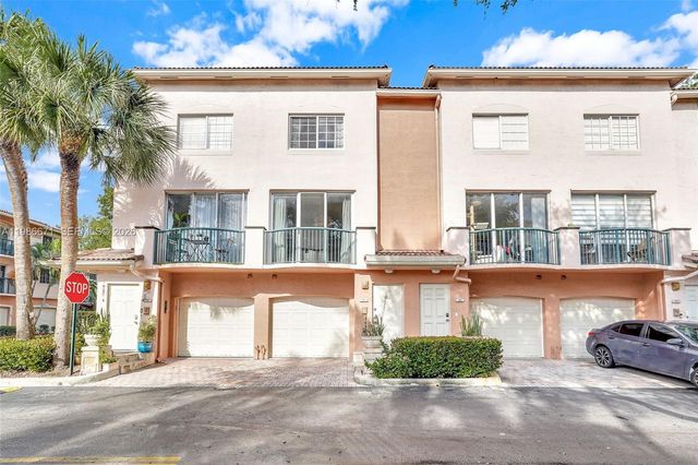 2107 SE 10th Ave 817, Fort Lauderdale, FL 33316